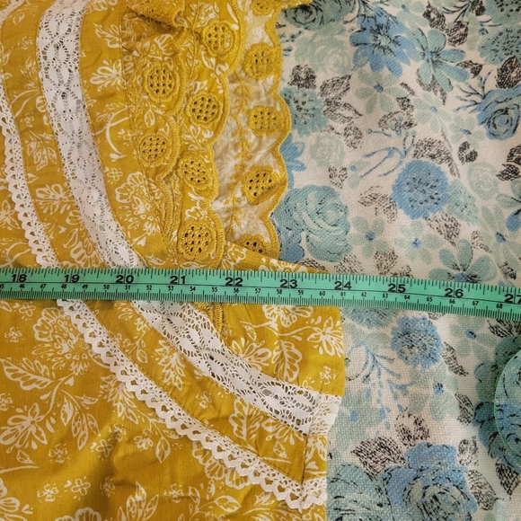 Jennifer & Grace Mustard Floral Ruffle Top Size XL - Picture 10 of 10